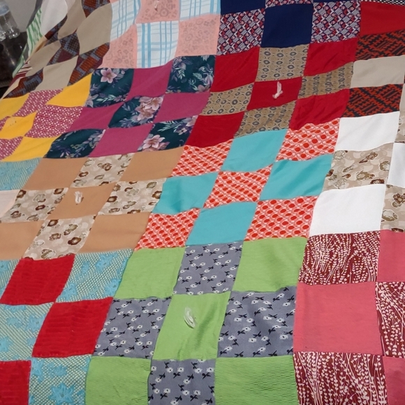 Vintage quilt size 104/86 inches - Picture 3 of 6